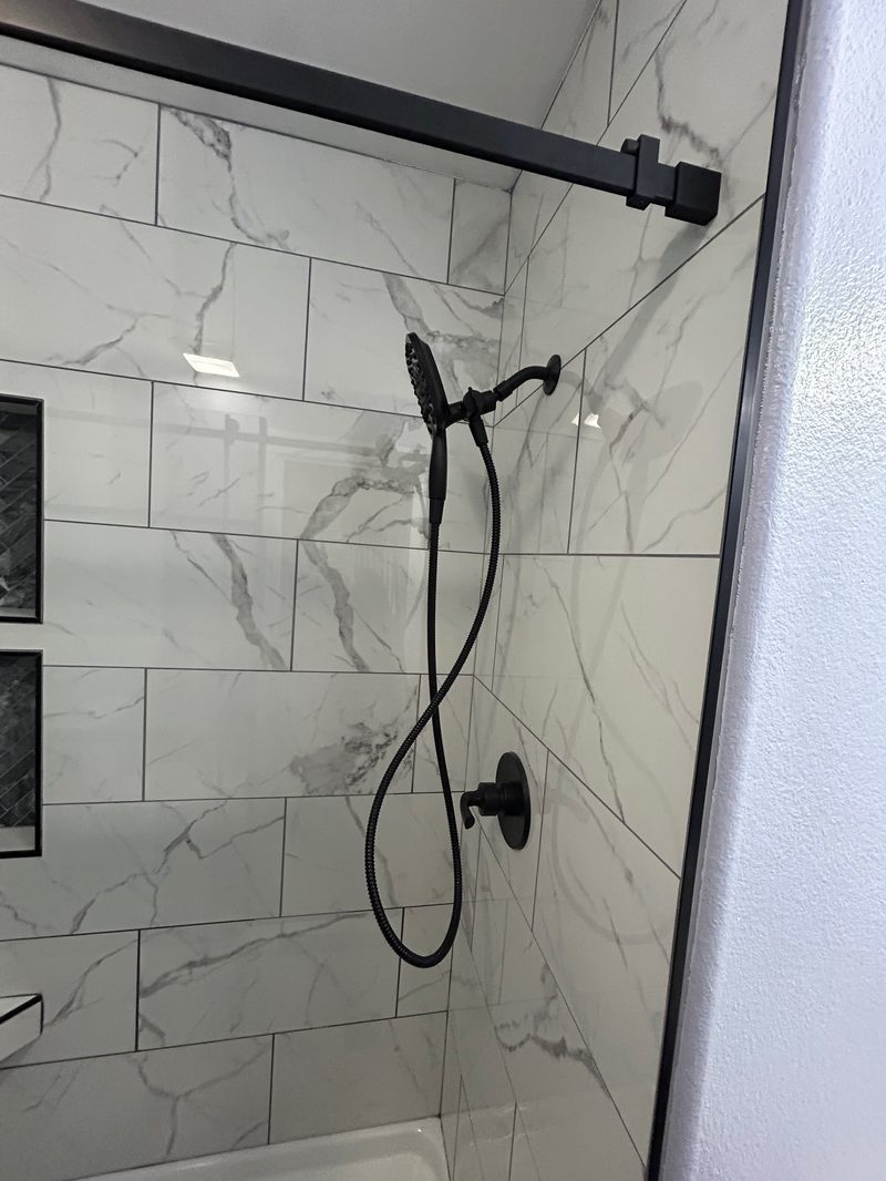 Black matte handheld shower fixture